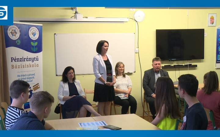 Embedded thumbnail for Rudas: megnyitotta kapuját a Pénzügyi Tudás Otthona (galériával)