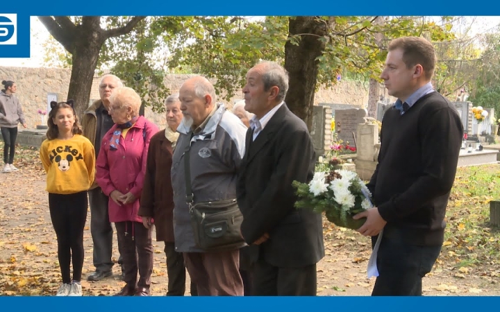 Embedded thumbnail for Dunapentele világháborús áldozatainak emléke előtt tisztelegtek