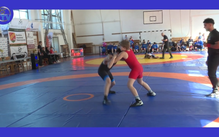 Embedded thumbnail for DSTV: emlékverseny a birkózóknál