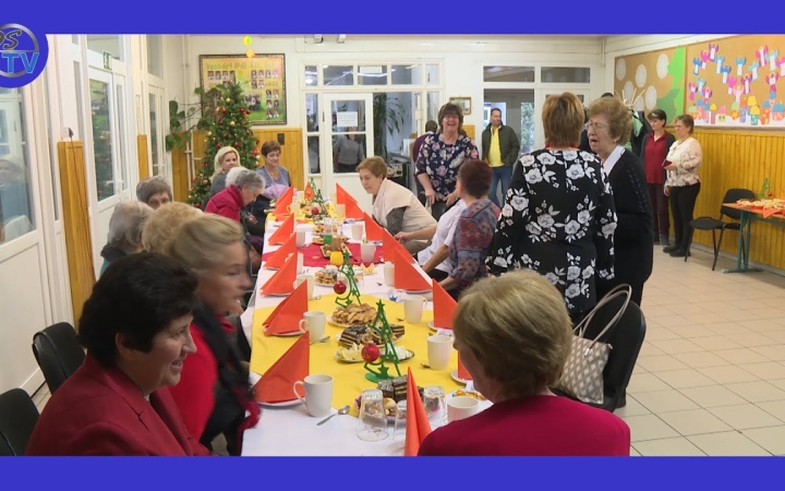 Embedded thumbnail for DSTV: nyugdíjasokkal teáztak a  Vasváriban