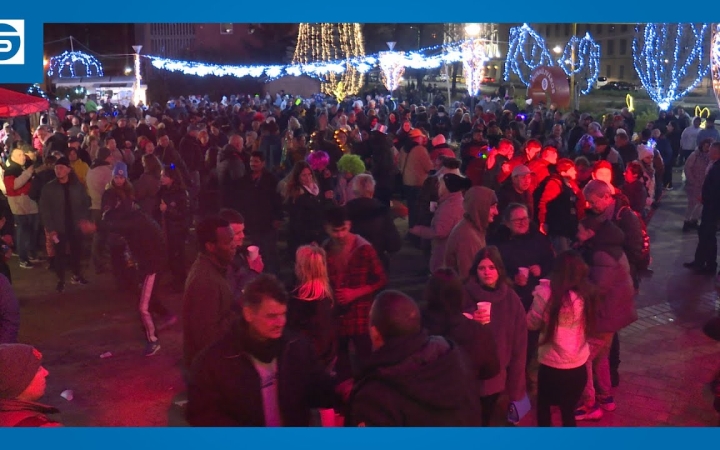 Embedded thumbnail for BÚÉK, Dunaújváros – bulis búcsú az óévtől (galériával)