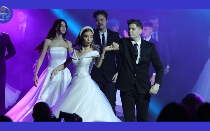 Embedded thumbnail for DSTV: egy év szünet után újra szalagot tűztek a Rudasban