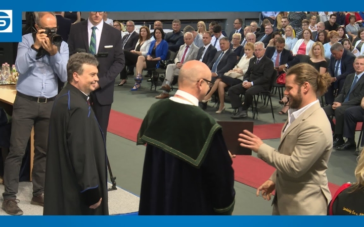 Embedded thumbnail for DSTV: 258 friss diplomás a DUE-n (galériával)