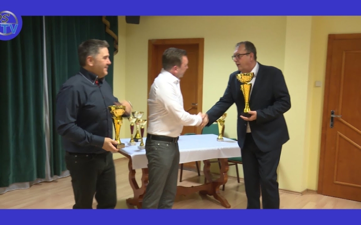 Embedded thumbnail for DSTV: elismerték legjobbjaikat