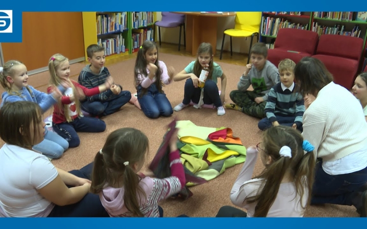 Embedded thumbnail for DSTV: karácsonyra készült a Cimbora Klub