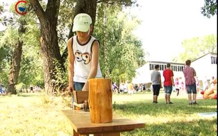 Embedded thumbnail for Gyerekzsivajtól volt hangos a Szalki-sziget