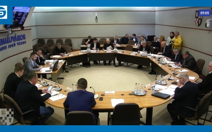 Embedded thumbnail for Döntött a közgyűlés: minden dunaújvárosi kedvezményesen buszozhat!