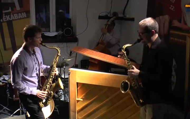 Embedded thumbnail for Saxofonok párbaja a Művészben, az eddigi egyik legjobb koncerten - DO-videó