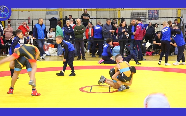 Embedded thumbnail for DSTV: birkózó emlékverseny