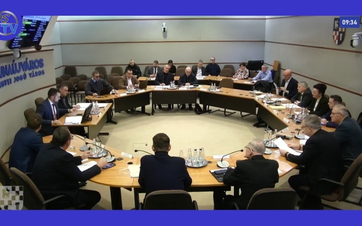 Embedded thumbnail for Rendkívüli üléssel zárta az idei évet a dunaújvárosi közgyűlés