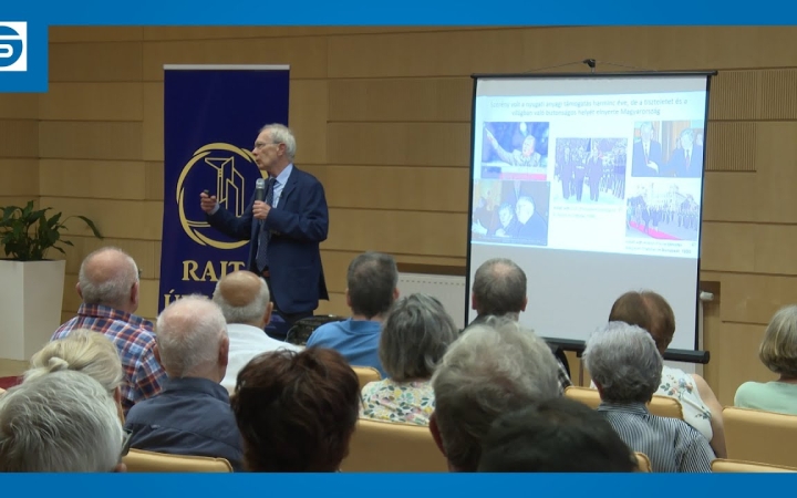 Embedded thumbnail for Dunaújvárosi Estek – Bod Péter Ákossal