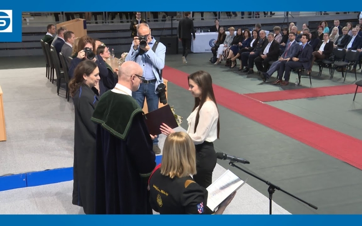 Embedded thumbnail for A friss diplomásokat köszöntötte Pintér Tamás polgármester