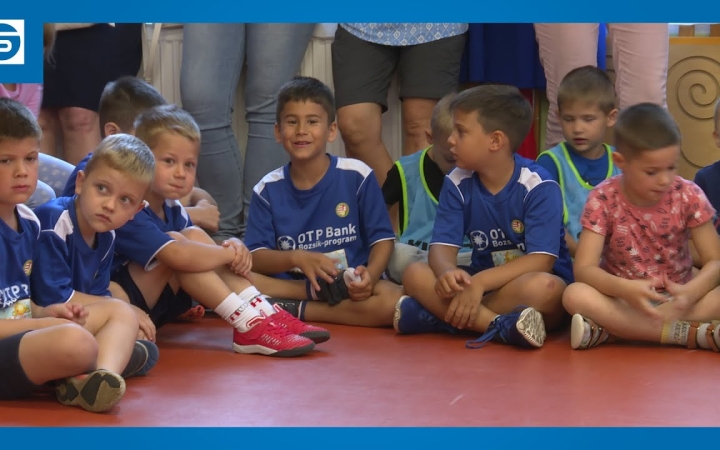 Embedded thumbnail for DSTV: imádták a focit