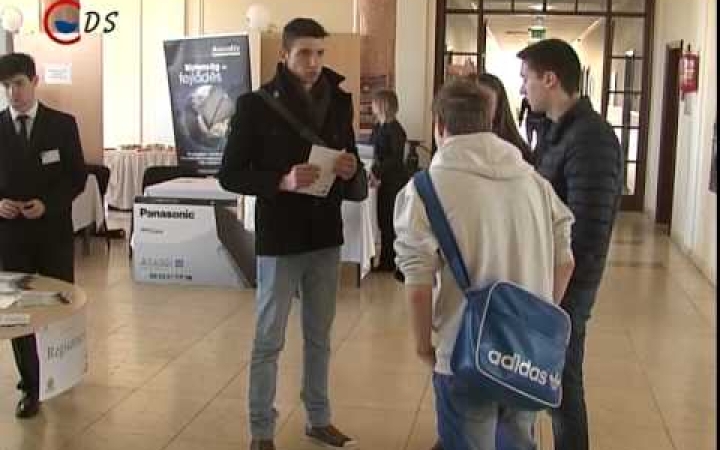 Embedded thumbnail for Pótfelvételi a Dunaújvárosi Főiskolán