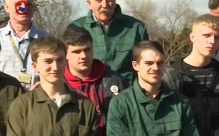 Embedded thumbnail for A szakma legjobbjai - Tizenkét ügyes ember