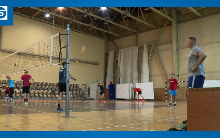 Embedded thumbnail for DSTV: már munkában a röplabdázók is