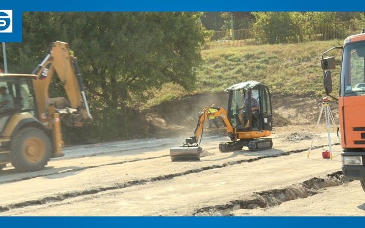 Embedded thumbnail for DSTV: készül az új műfüves pálya