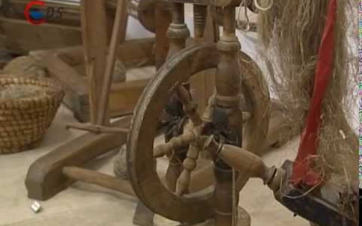 Embedded thumbnail for Rokkák, orsók , szövőszékek - régi idők hangulata a  múzeumban