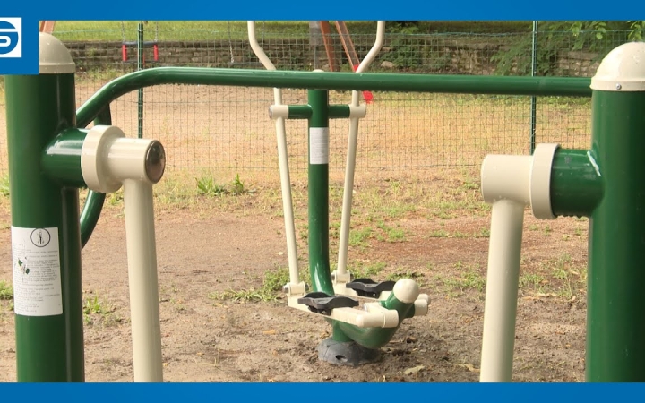 Embedded thumbnail for Amíg a gyerek játszóterezik, a szülő is mozoghat