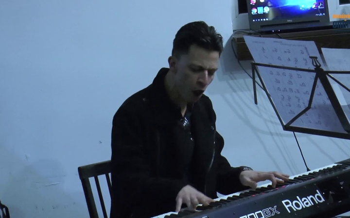 Embedded thumbnail for Szaxofon-párbaj a Művészben