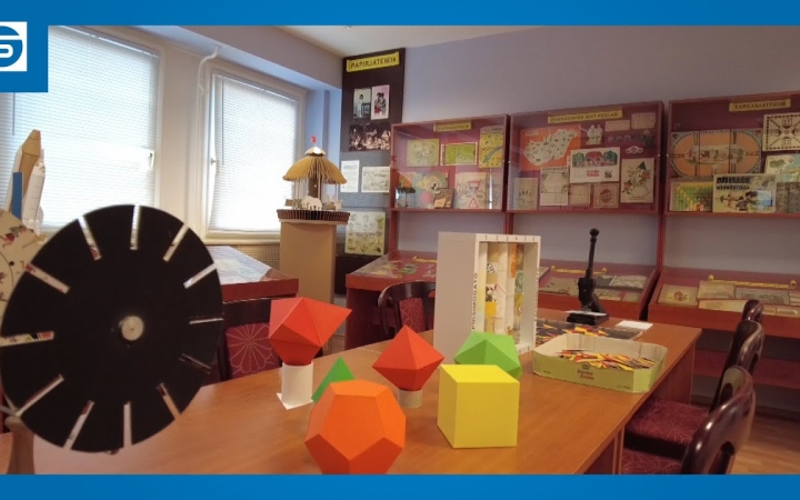 Embedded thumbnail for "A 70 éves Dunaújváros papíremlékei"  – szépségdíjas kiállításon