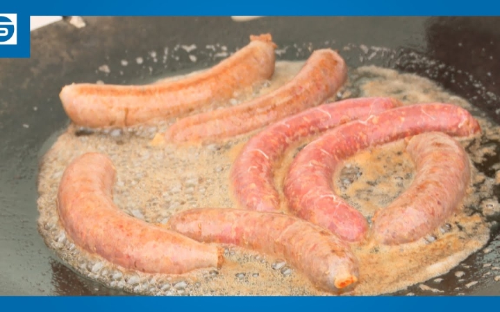 Embedded thumbnail for Kolbászfesztivál a Mondbach-kúriában: a közösség tere (galériával)