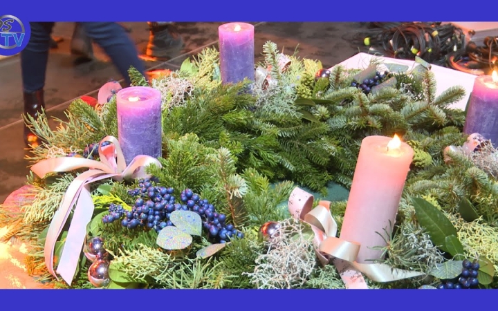 Embedded thumbnail for A szeretet fénye emlékeztet karácsony ünnepének igazi jelentésére (galériával)