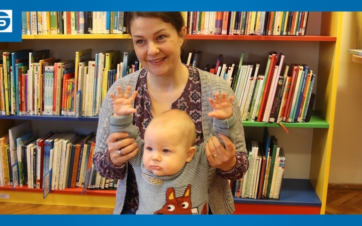 Embedded thumbnail for DSTV: Mazsolapercek a gyermekkönyvtárban