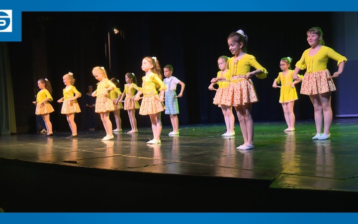 Embedded thumbnail for DSTV: gálával ünnepelt a Gárdonyi iskola (galériával)