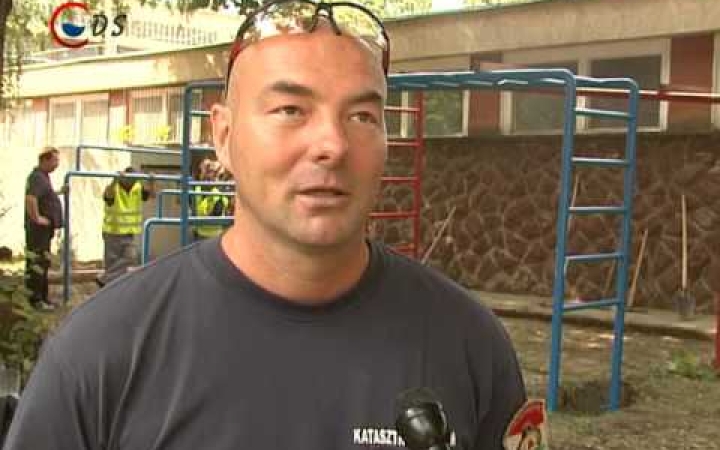 Embedded thumbnail for Épül a tornapark