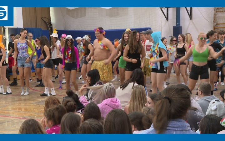 Embedded thumbnail for DSTV: berepülő gólyák a Rudasban (galériával)