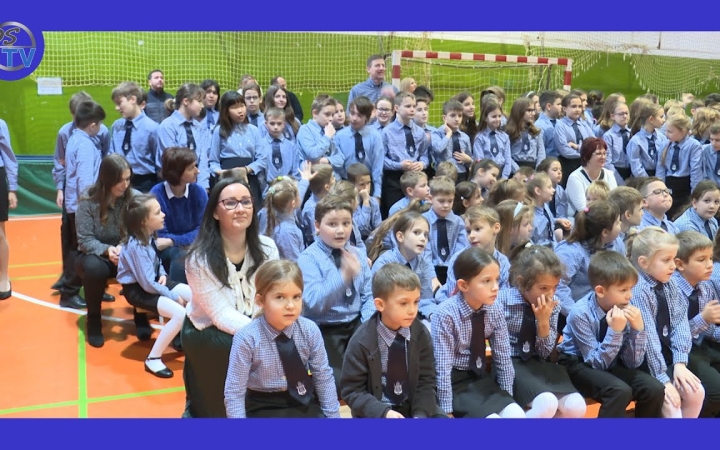 Embedded thumbnail for DSTV: ünnepeltek a móriczosok