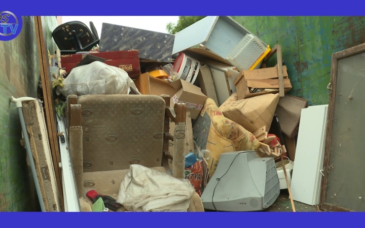 Embedded thumbnail for 24 tonna lomtól szabadult meg a Barátság városrész