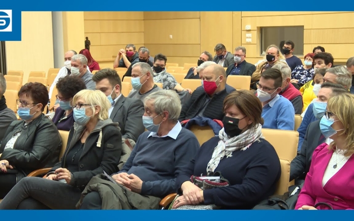 Embedded thumbnail for Tételes tájékoztatás a közmeghallgatáson (2.)