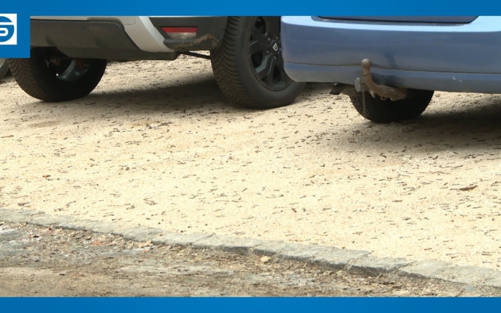 Embedded thumbnail for Elkészültek a parkolókkal, így jóval kulturáltabb lett a környezet