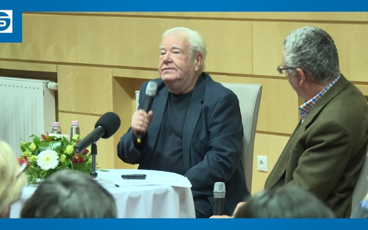 Embedded thumbnail for "Dunaújvárosi Estek" – Gálvölgyi Jánossal (galériával) 