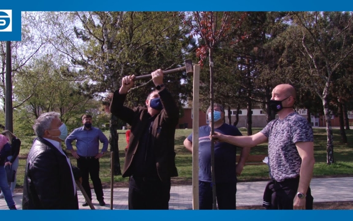 Embedded thumbnail for Figyelemfelhívó faültetés a Föld napján