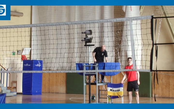 Embedded thumbnail for A listavezetőhöz látogatnak a röplabdázók