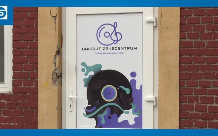 Embedded thumbnail for Kiválasztották a Top 10 Dunaújvárosiak Dalát