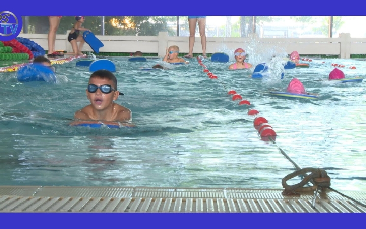 Embedded thumbnail for DSTV: táborozók a vízben