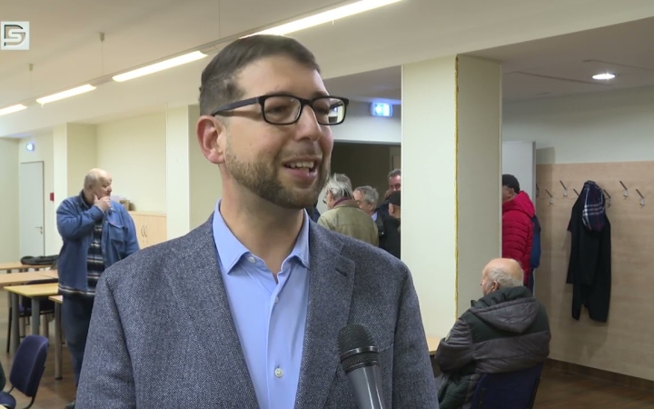 Embedded thumbnail for Helyreállítják a háztömbök falait a Kallósban