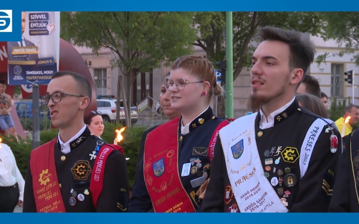 Embedded thumbnail for DSTV: fényes búcsú a várostól