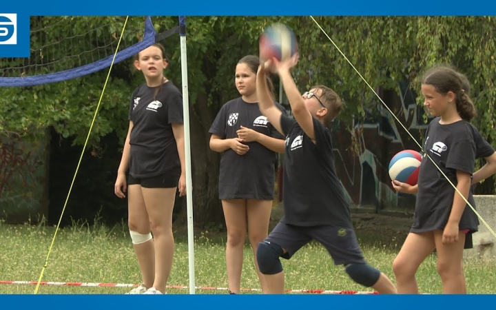 Embedded thumbnail for DSTV: táborban a röplabdázók