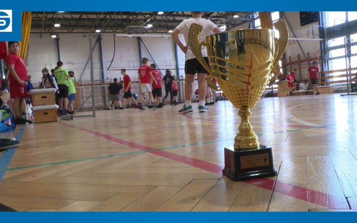 Embedded thumbnail for Hazai éremeső a Gárdonyiban