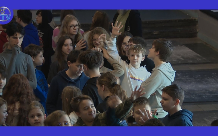 Embedded thumbnail for DSTV: jótékony vetítés a moziban