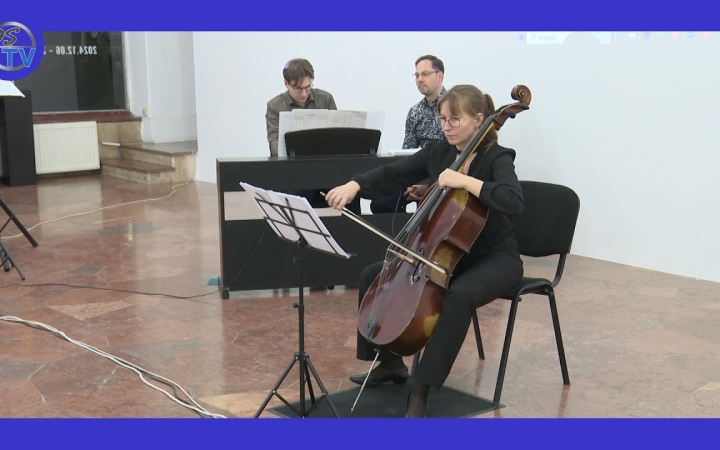 Embedded thumbnail for DSTV: lírai muzsika a Kortárs Művészeti Intézetben