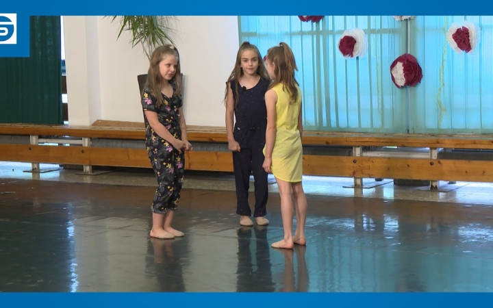 Embedded thumbnail for Tánccal búcsúztak a tanévtől a Gárdonyiban (galériával)