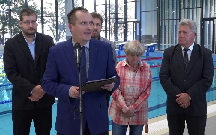 Embedded thumbnail for Irány az uszoda - Megkezdődött a próbaüzem a felújított intézményben