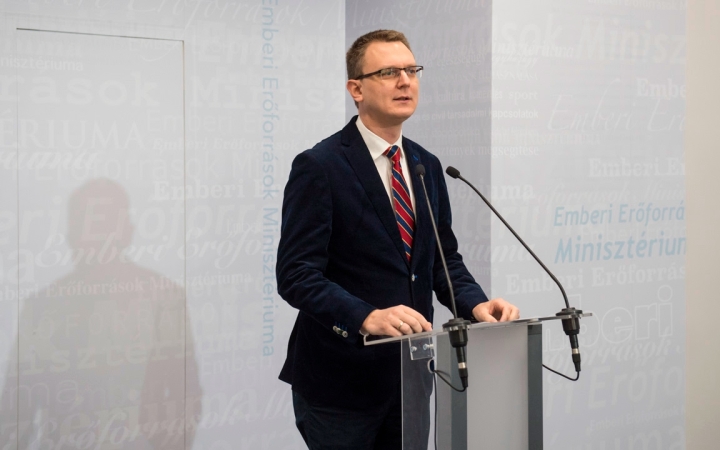 Embedded thumbnail for Folytatódik a béremelés jövőre is