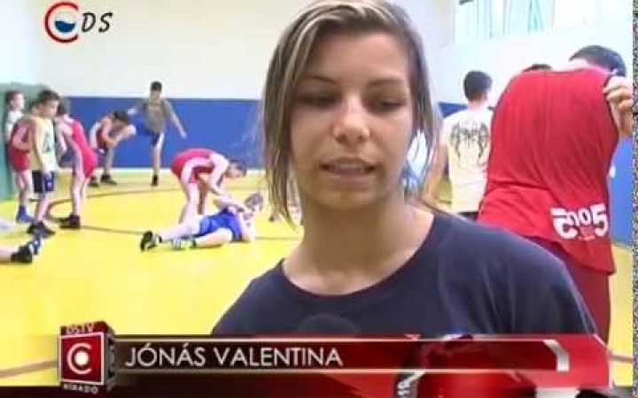 Embedded thumbnail for Birkózás: tábor a fiataloknak